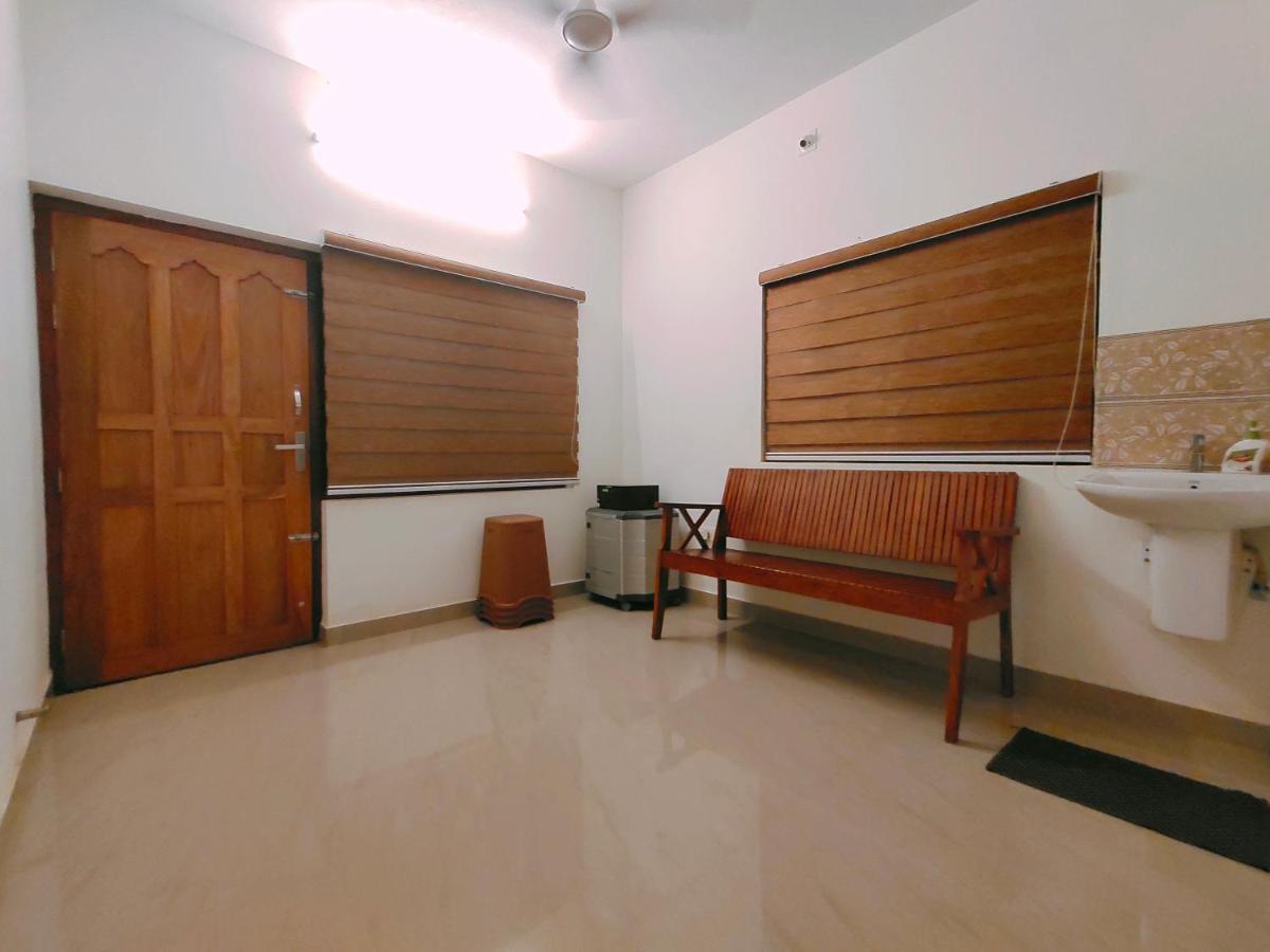 Corniche Beach Resort Mulappilangād Exterior foto